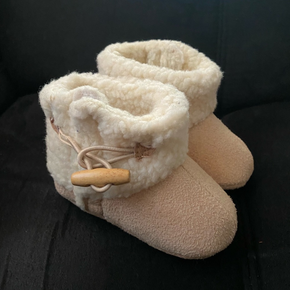 Baby boots 6-9 months